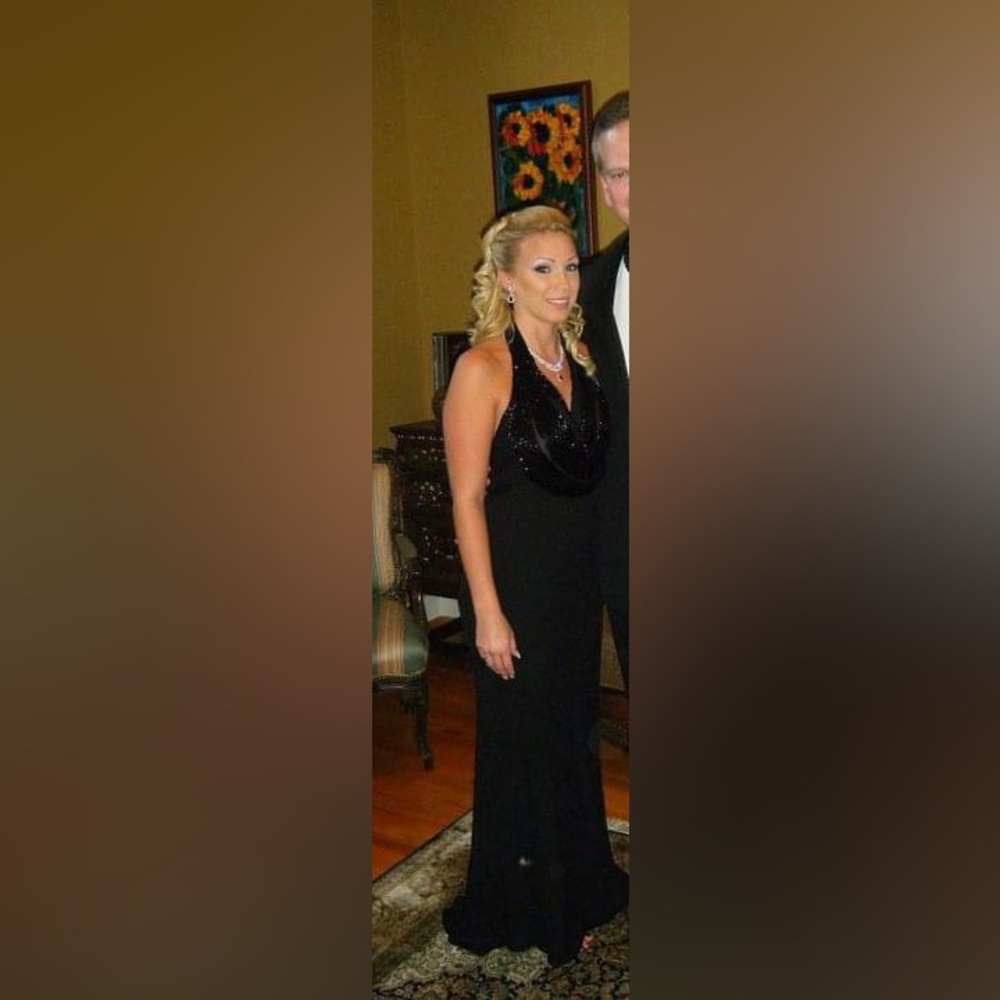 Carmen Marc valvo collection size 8 black dress floor length